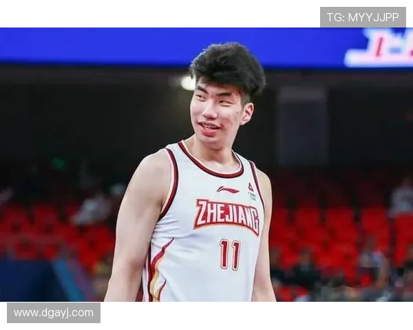 [CBA]面对余嘉豪 徐杰急停抛投拿下两分.